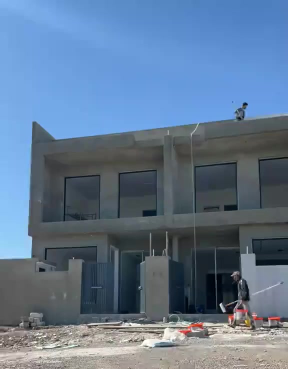 السلام عليكم خلفات صبغ وطلس وتكس بكاني بغداد ابو غريب وموجود عدي كوادر شغلنه درجه أولى وتسليم مهندس للتصال ‭0787 981 8322‬
