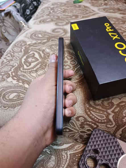 سلام عليكم جهاز للبيع بوكوx7برو ذاكره 512 الجهاز جديد كلش ملحقاته ما مفتوح ابد ايشغل 120فريم مواصفات حلوه الي ايحب يبحث على الجهاز ويشوف مواصفاته سعر 425او بيه مجال بسيط مكاني بصرة خور الزبير الي ايحب يتواصل وياي ***********هاذه رقمي
