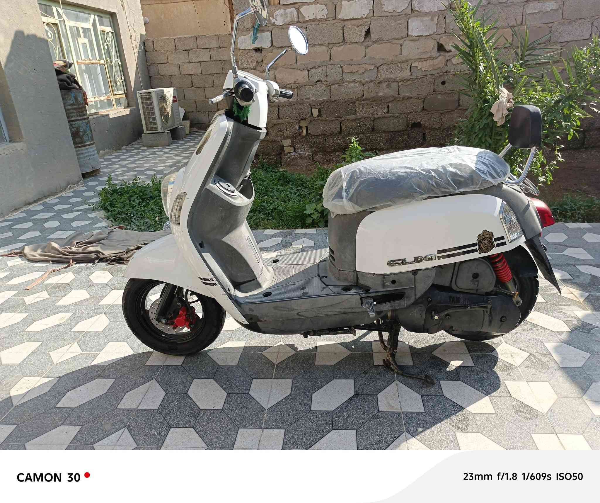 السلام عليكم دراجه بوليس للبيع مكفوله من كلشي صالها تقريبا شهرين نازله من الرنبه المكان واسط زبيديه هاذ رقمي ***********
