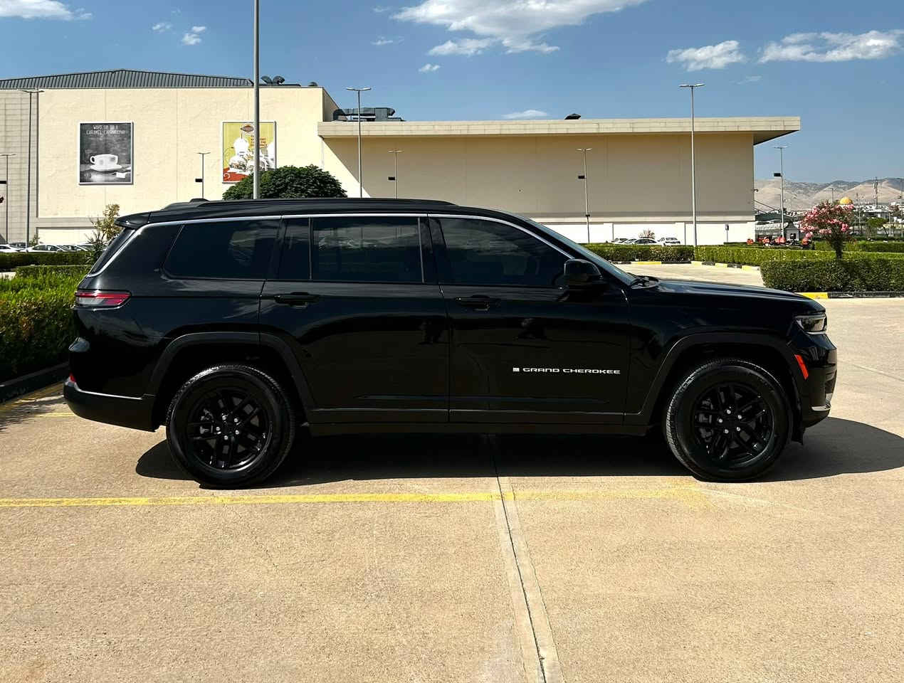 Grand Cherokee L 2024
مواصفات لاریدو فور ویل , 
سلاید 

ماشیة ١٨ الف میل 

١ قطعة و بیها ٣ مكانات سغیر سبغ و  ١ باب تبدیل بیلادي 
ایرباك بس توكمات سیستم

1C4RJKAG3R8574831 شانصي
بدون لوحات ,  مؤقت شرط رقم 

السعر ٢٨٠ ورقة مجال بصیط

٠ ٠ ٠ ١  ٤ ٠ ٢  ٠ ٧ ٧ ٠
للبیع فقط
#سلیمانیه


**إذا كنت صاحب هذا الإعلان وتريد حذفه لأي سبب، رجاءا أرسل رسالة إلى الدعم الفني**