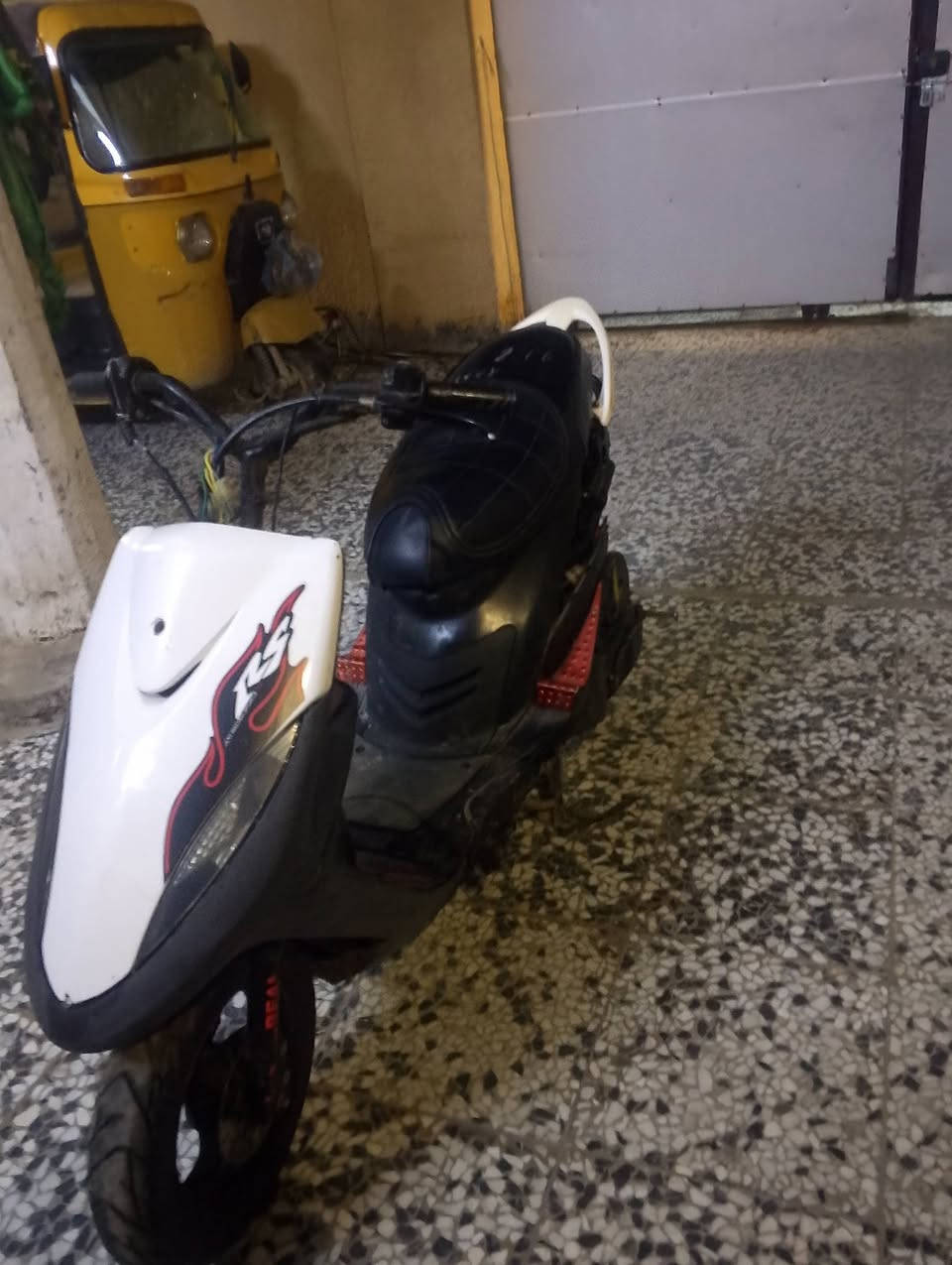 السلام عليكم دراجه ماكس للبيع عدله دراجه حلوه خير من الله والمكان واسط الصويره والاستس على هذا الرقم ***********
