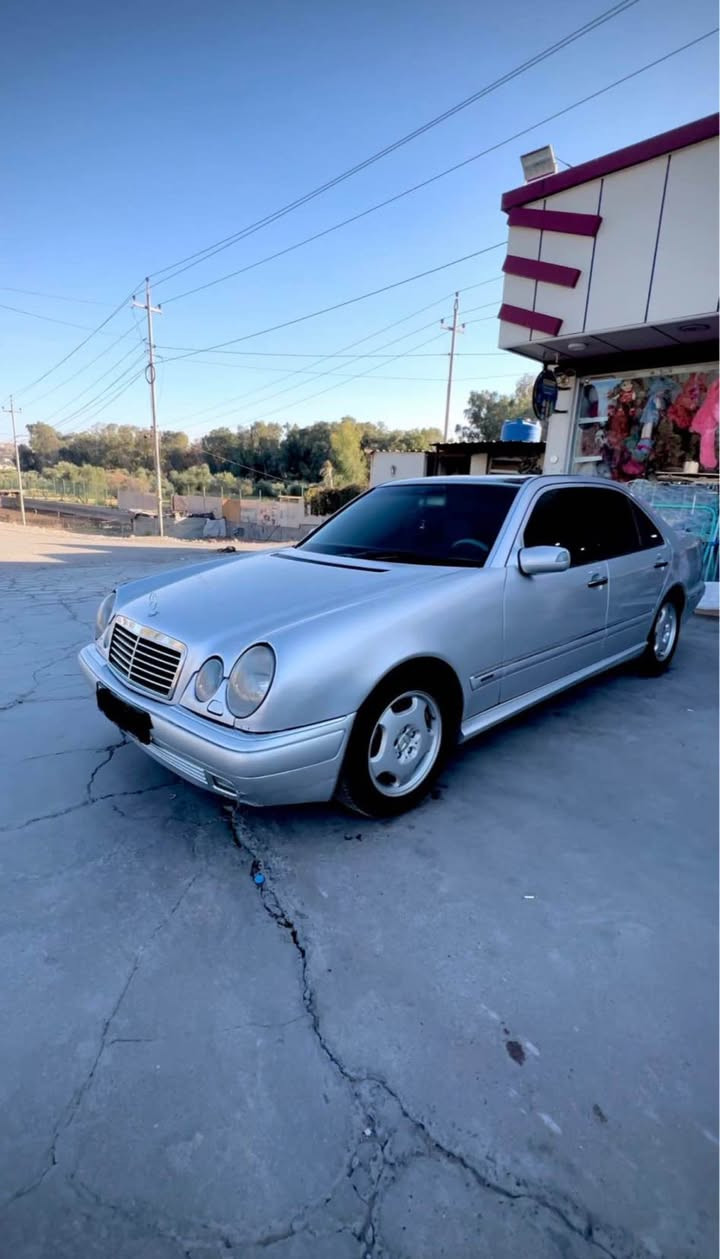 مارسدس عفريت موديل 2000 مه كينه ڤى گير D4 گير و مه كينه به شه رت موس و براوه به شه رت ته بريد دو پارچه كوشين گه رم سوكان ڤوليوم ته حديد سورعه تراكشن abs ته بريد له مس ته له فونى بيلادى شاشه ئايپاد چار تايه ويلى نويى له سه ره مه نه فيست إبراهيم خليل ئه سلى حيزامه لو جوانى سه قفى سبوغى نيه چركه و 100 دولار بشكينه تا بلى سه ياره كى خاوينه سعر (65) مه جاليكى برايانه گورينه وه ش ده كه م به شتيك به دلم بيت *********** أربيل, العراق
