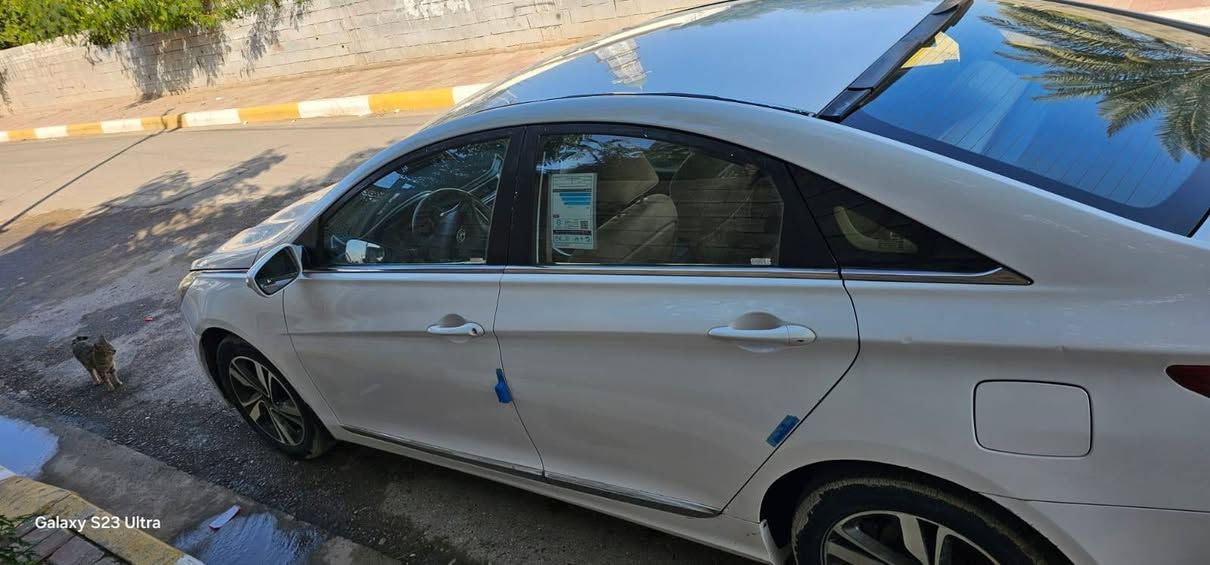 سوناته ٢٠١٣ خليجي 
رقم بغداد/ انكليزي
مكان السياره الرمادي
مواصفات خليجي معروفه شفتات
قطعتين تبريد حساسات  
بيه الباب خلف السايق مبدل بلادي
وبيه صبغ شغله/ ١٥سم  قبل القبق مال البانزين
السعر ١٢٠ وبيه مجال
***********

