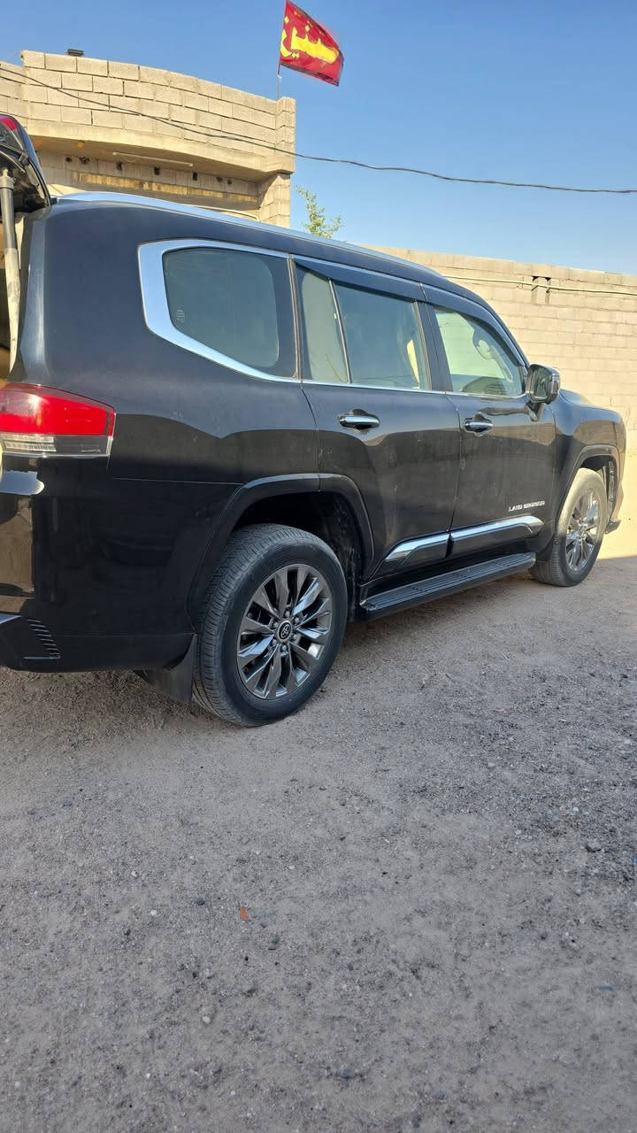 سلام عليكم لاندكروز VXتنفس تبرين كشنات 4قطع كشنات6كهربائي راداركامرت محطيه
***********
