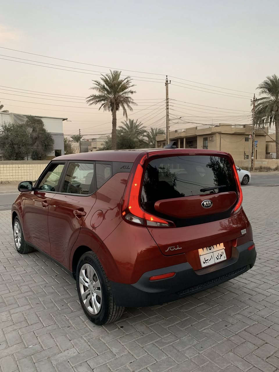 كيا صول 2020 وارد امريكي بيها صبغ جاملغ ونص بنيد فقط سياره جديده جدا وجاهزه مواصفات نص فول مكينه 2000 دوش شاشه جبيره وكامره دواره سياره جاهزه بدون نواقص السعر 138 ورقه وصور حادث بلمنشور 
*********** 
‭0788 287 0045‬
