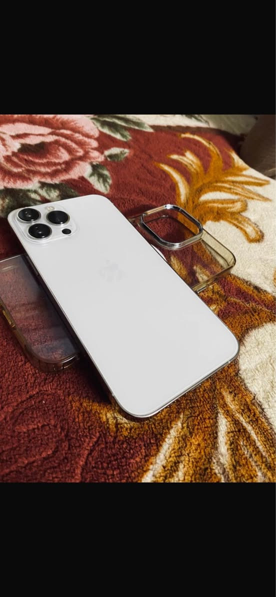 ايفون 13 بروماكس جهاز كلش نظيف شخط مابي 
ذاكرته 256
نموذجه m
بطاريته 100 مبدله 
جهاز شحنه كلش زين 
جهاز فقط السعر 625000 وبي مجال 
*********** بغداد, العراق
