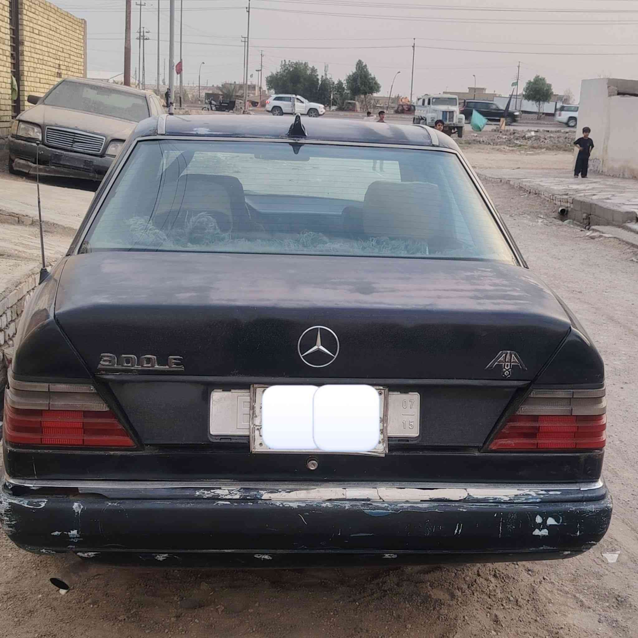 السلام عليكم مارسدس دب موديل ٩١ محرك 2500 بطه بيه ضعف قواعد دبلات مكفولات بيها طخه بسيطه بجاملغ الخلفي رقم بغداد الماني مكاني ناصريه قلعة سكر
***********
