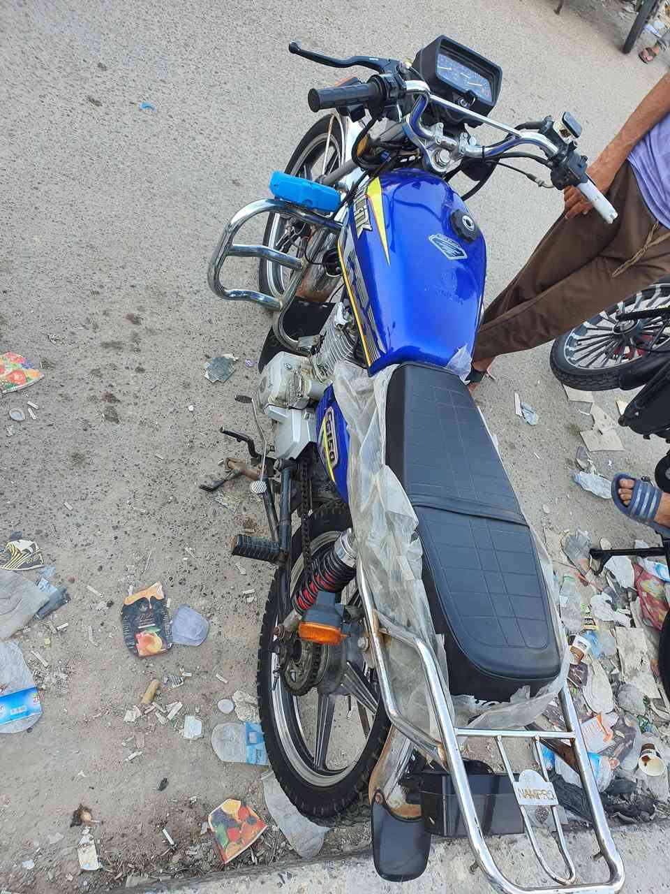 السلام عليكم إيراني خمسه كير موديل 23 بيهة خيط تبخير دراجه حلوه سعرها 350 مكاني الحسينيةمال راشديه ***********
