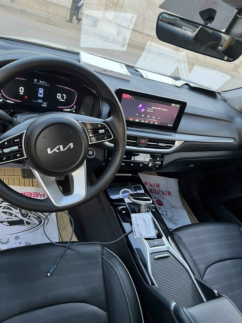 سلام عليكم K3 للبيع او مراوس حسب القناعه موديل 2024 ثاني يوم احول ب اسمك كفاله من شخط زيرو ماماشيه بس الف سعرها 151 جوه سوك 🔥 *********** مكاني زيونه
