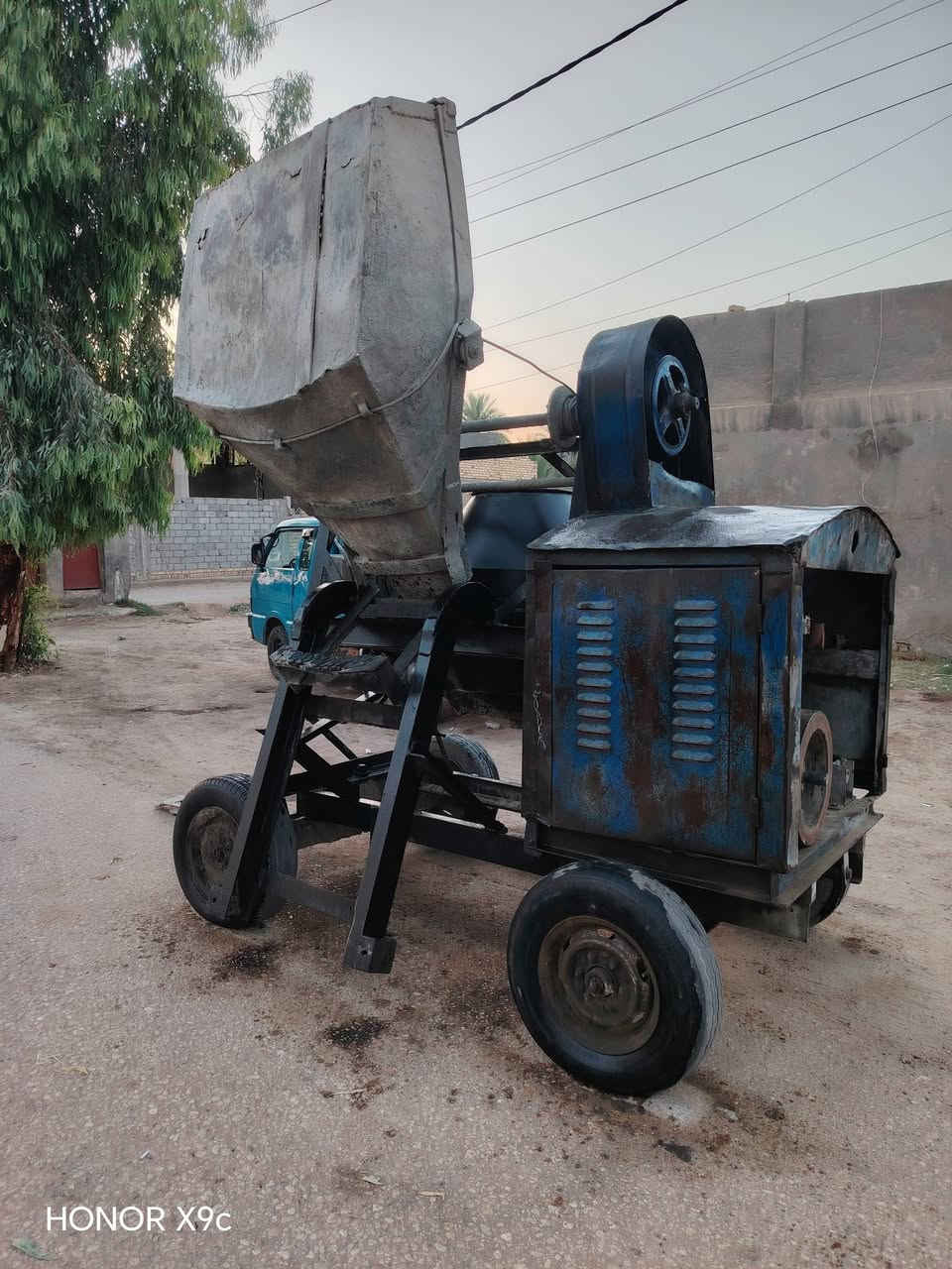 سلام عليكم خباطه للبيع لبناني 
مكان بابل  هاذه رقمي 
***********

