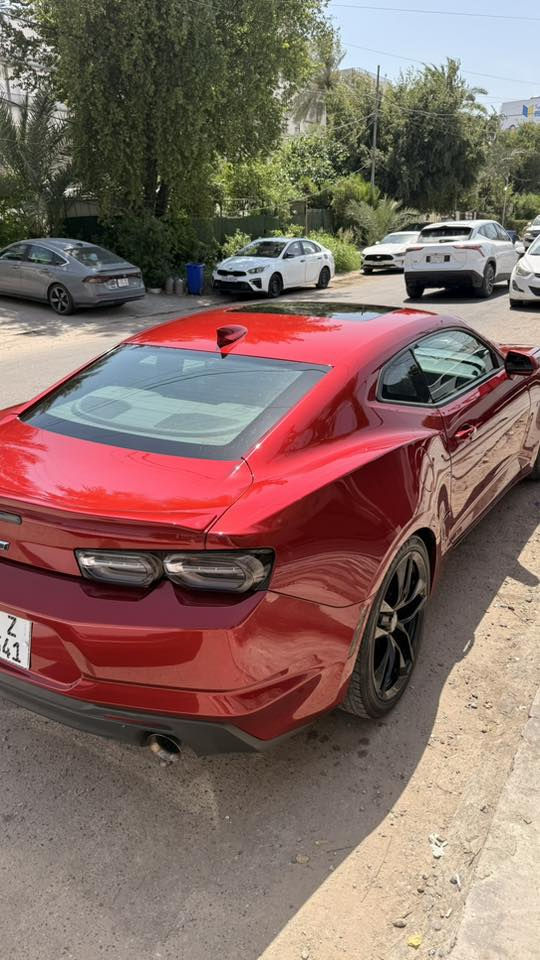 � شيفروليه كمارو RS 2023 🔥
ماروني ملكي ❤️‍🔥
محرك 6 سلندر يعطيك عزم وأداء سبورت 😎

✅ فول مواصفات
✅ فتحة سقف
✅ شفتات ستيرن
✅ داخلية رياضية فخمة
✅ شاشة + كامرة + مواصفات كاملة

🔧 الحادث: جاملغ امامي و جاملغ خلفي و شويه من بندي 
مكان السيارة المنصور الداودي 
سيارة تجمع بين القوة، الهيبة، والشكل العدواني 🐅
لاتصال على الرقم 
***********
