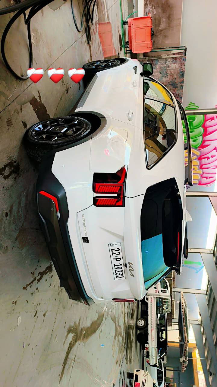 سلام عليكم سورنتو ٢٤ امريكي فقط البنيد صبغ والباقي كفاله فول موصفات مكاني بغداد الزعفرانيه السعر ٢٧٥ رقم ***********
