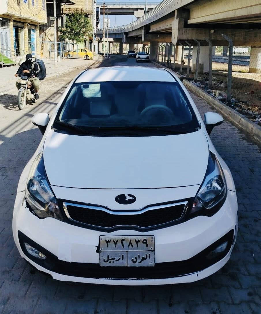 السلام عليكم ريوللبيع مديل 12 مضلّع سياره جديده وجاهزه من كلشي مكينه 1600 مانقصها شي مصبغوغه عام لاجماليه بدون اي ضربه داخليه مكفوله من مكينه وكير وحداديه مكاني نجف السعر 69 وبيها مجال ***********
