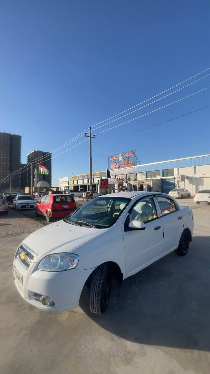 ئەڤیۆ ٢٠٠٩
مەکینە گەورە ئۆتۆماتیک شاشە ئایپاد
بلاجکتۆر ڕەقەمو سەنەوی و هەزەی تاکو٢٠٢٨تازەیە 
پیش و پشت تازە دام گرتیە
مەكینەی تازە تەحمیل كراوەتەوە رۆن و فلتەر تازەیە
حیزام بۆیاخە
پێشو كەپسە پشتی لیدارنەكی هەیە بی ناو گرتن 
60 گەلاو مەجال
شوێن هەولیر *********** أربيل, العراق
