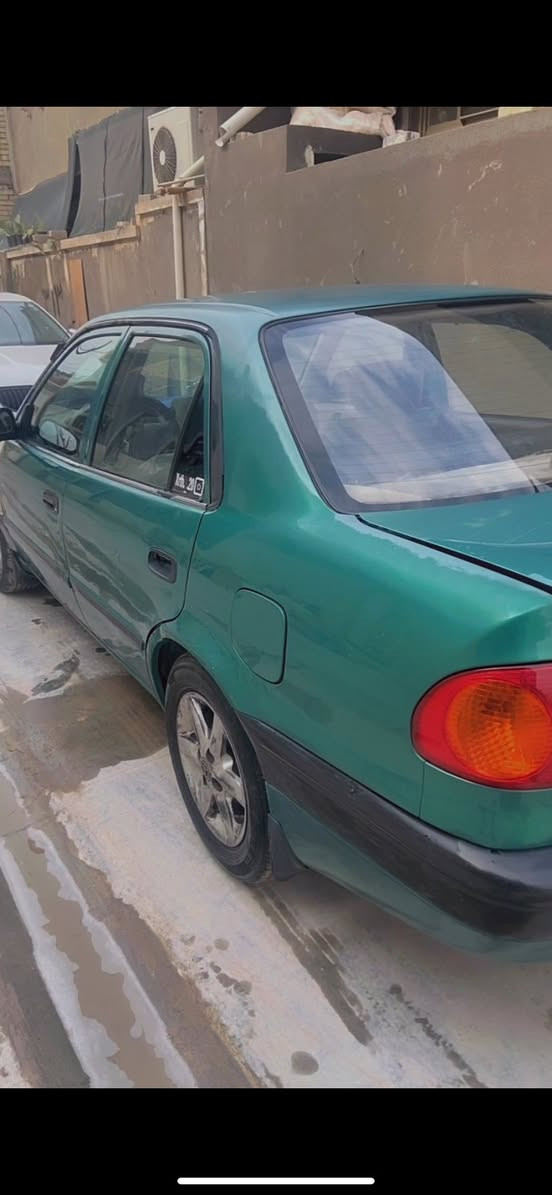 السلام عليكم ورحمة الله سيارة كورلا للبيع موديل1998 محرك 1600 السياره مثل متشوفون نضافتها بالصور رايدها بـ ٦٢ ورقه وبيها مجال عنوان السيارة بغداد السيديه رقم التلفون *********** بي واتساب و جزاكم الله خير الجزاء🤍.
