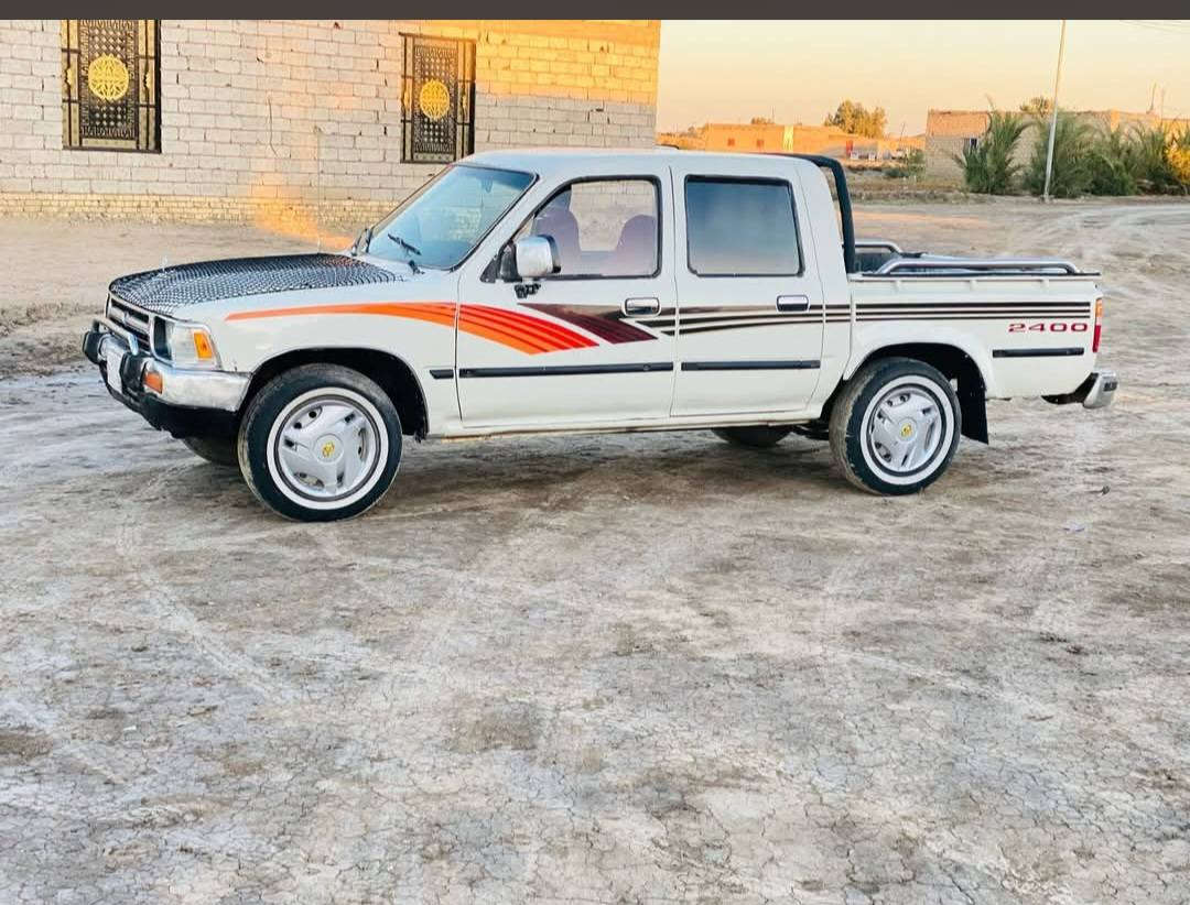 السلام عليكم للبيع تيوتا موديل ٩٥ مصبوغه عام جماليه دشبول احمر استيرن بور محرك اكروسيده  سنويه جديده رقم ميسان بسمي مشروع وطني  السعر ٤٥ وبيه مجال بسيط  *********** مكانه واسط
