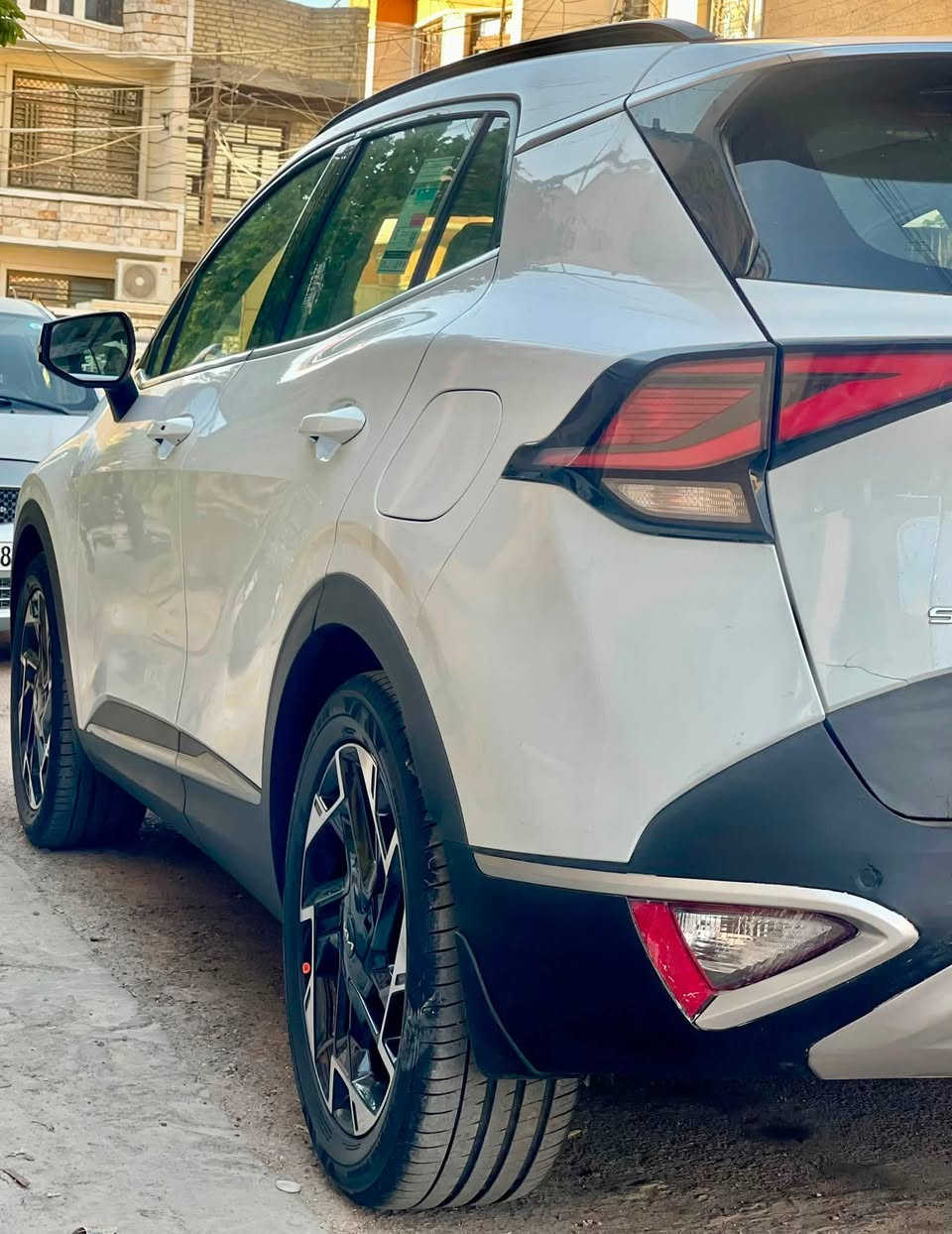 سبورتج خليجي ٢٠٢٤ للبيع بسعر مناسب جدا
الرقم شمالية الدولي اربيل
ماشية ٣٠ حقيقي
فول مواصفات ١/١ نفس مواصفات الجيتي لاين
كير ومكينه كفالة من كلشي
مكفولة من الصبغ والتبديل صار بيه طخة بالجنطة وصلحتهة فقط
بانوراما 
بصمة
جنطة كهرباء
كشنات كهرباء وتدفئة كشنات وستيرن
لدات نهارية
شاشة كبيرة
حساسات
خمسة ويال كب
قطعتين تبريد
تشغيل عن بعد
وبعد بيهة هواي تفاصيل ومواصفات
والسيارة بوضع الوكالة زيرو الله شاهد حتى فابلوناتهة عليه
مكان السيارة بغداد السيدية
السعر ١٩٩$
***********
