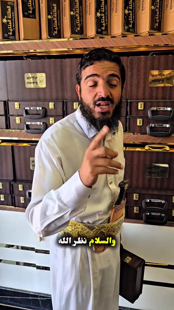 قال رسول الله محمد ﷺ❤
💚💙💛
. 
. 
🔟 حقائق غير معروفة عن #ورشة_صنّاع_التأثير
التأسيس والرؤية:
ورشة صنّاع التأثير أُطلقت بحمد الله بقيادة عبد الله محمد التركي 🎯 بهدف صناعة جيل من صُنّاع المحتوى المبدعين، اللي يقدروا يبنوا مستقبلهم من خلال صناعة المحتوى.
الشعار الأيقوني:
"التأثير قبل الدخل 💡" شعارنا اللي يذكّر كل متدرّب إن النجاح يبدأ من تقديم قيمة للناس قبل التفكير في المال.
الابتكار في التدريب:
الورشة ما هي مجرد كلام نظري، بل تدريب عملي + تطبيقي 📲 يخليك تبدأ خطواتك الأولى في صناعة المحتوى بثقة.
الإلهام وقصص النجاح:
مئات من الشباب والفتيات شاركوا، وبدأوا يحققوا أول إنجازاتهم 🏆… وأنت ممكن تكون القصة القادمة.
التواجد الرقمي:
كل التدريب يتم عبر فيديوهات مسجّلة + بث مباشر + دعم فني دائم 🖥️ يعني تقدر تتعلم من أي مكان في العالم.
الفخامة والنتيجة:
الورشة مصممة بشكل مبسّط لكنها عميقة 👌 تمزج بين الخبرة العملية ✍️ والتحفيز الإيماني ✨.
الدعم المستمر:
تحصل على دعم فني شهري لمدة عام كامل 🎥 عبر بث مباشر مع المدرب للرد على كل استفساراتك.
الجلسة الاستشارية:
كل مشترك يحصل على جلسة خاصة مع المدرب (30 دقيقة) 📞 لمساعدتك بشكل شخصي في مشروعك.
محتوى الورشة:
ستتعلم: كيف تصنع محتوى جذاب 🎤، كيف تجذب الجمهور 👥، كيف تربح من شغفك 💰، وكيف تبني قاعدة جماهيرية مؤثرة.
محفظة المهارات:
الورشة لا تكتفي بصناعة محتوى ✍️… بل تبني لك مهارات: التأثير، التسويق الإلكتروني، وبناء مصدر دخل دائم 🌍.
 انطلق معنا في دورة اساسيات النجاح في صناعة المحتوى  الرابط  
🔑 باختصار:
هذه الورشة طريقك لتبدأ من الصفر، وتصل إلى أن تكون صانع محتوى مؤثر وناجح بإذن الله.
#yogalifestyle
#recipeoftheday
#biggbossjiocinema
#tricepworkout
عبدالله_محمد_التركي
طيب_الأتراك_العطور
الأتراك_أكاديمي


**إذا كنت صاحب هذا الإعلان وتريد حذفه لأي سبب، رجاءا أرسل رسالة إلى الدعم الفني**
