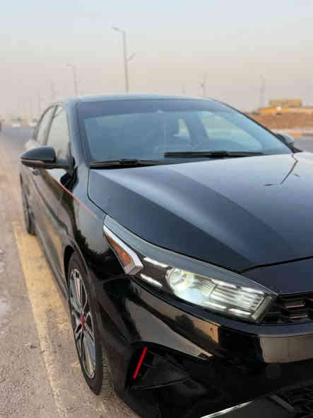 السلام عليكم كيا فورتي 2022جيتي  فول بصمة  / جلد ومخمل  / لايت LED  / مكينة 1600  / شاشة كبيرة / كامرة دوارة / رادار تعديل مسار / اوتو بريك / رادار جانبي / مود درايف / تحكم ستيرن / كروس سرعة /مانع انزلاق / بلوتوث / اواكس / USB/ ممشى 51 m  حادثه جاملغ وبنيد سوناره موجود بل منشور 
رقم بغداد سعره 125 وبيه مجال 
مكاني بغداد 
  خاص مغلق ***********
