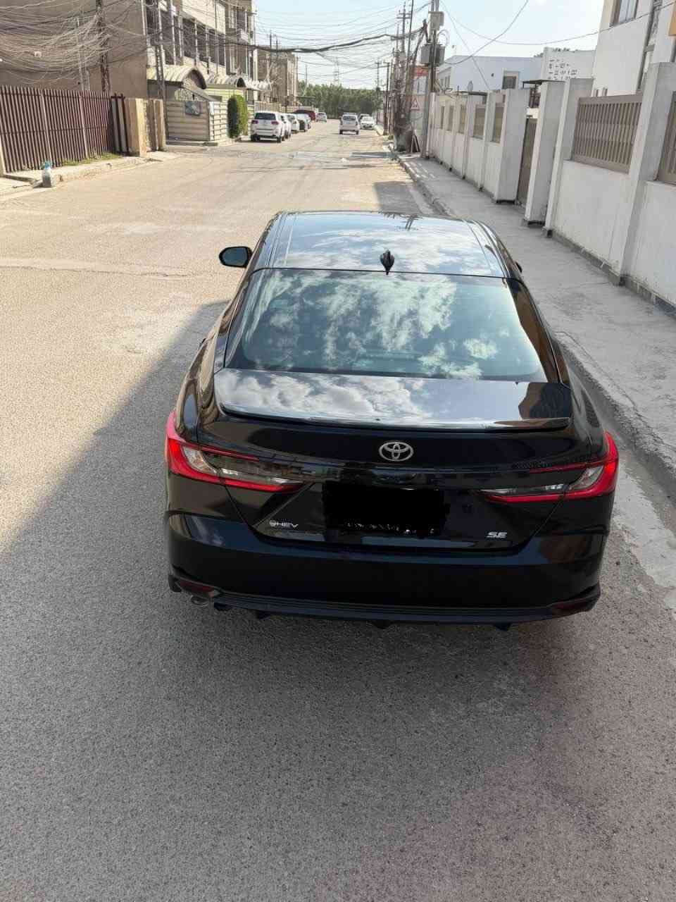 السلام عليكم للبيع كامري 2025 هايبرد بسعر 185 وارد امريكي حادث بنيد وجاملغ مواصفات se ماشية20 الف رقم بغداد بأسمي تحويل مباشر 
شاشة وكامرة 
رادارات امامي خلفي جانبي 
توقف ذاتي 
بصمة 
كشنات جلد 
كشن كهرباء 
ويلكب18 
وبعد بيهة هواي مواصفات 
للاستفسار
***********
