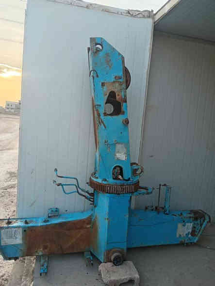 السلام عليكم ورحمة الله وبركاته للبيع اغراض كرين تادنو  ٣ طن ٣ سلايت جكات اسلايت + رجل قوطيه  سلايت ٣  شجره وسنتر جوين  قاعده الجهاز هاتف ***********
