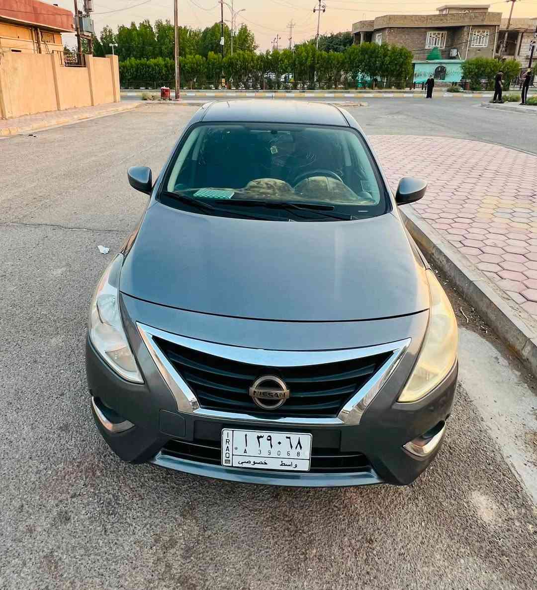 للبيع سيارة (نيسان فيرسا) اوتماتيك موديل ١٩ 
رقم واسط ماشية ٥٠ ميل نظيفة جداً 
كفالة كير ومكينة 
ومرفق السونار بالصور وصار بيهة صبغ جمالية باب صدر فقط اثر شخط (السعر٩٨) 
للتواصل ***********
المكان كوت مركز المدينة
