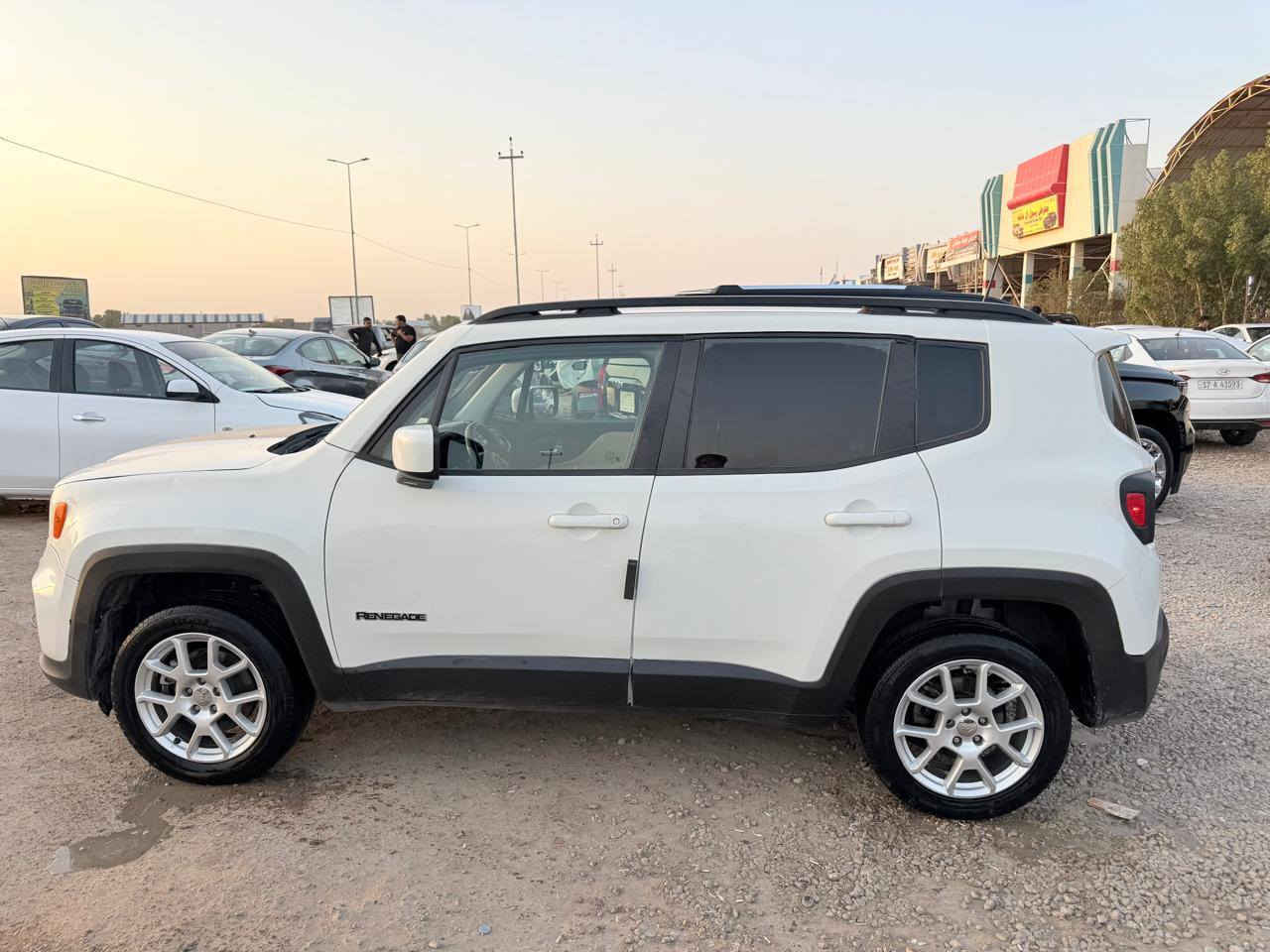 ياالله جيب رنكد موديل ٢١ رقم بغداد انكليزي محرك 2400 حادثها بنيد مبدل ماشيه 40 الف بصمه تشغيل عن بعد كشنات جلد دفع رباعي الستفسار ويتساب ***********
