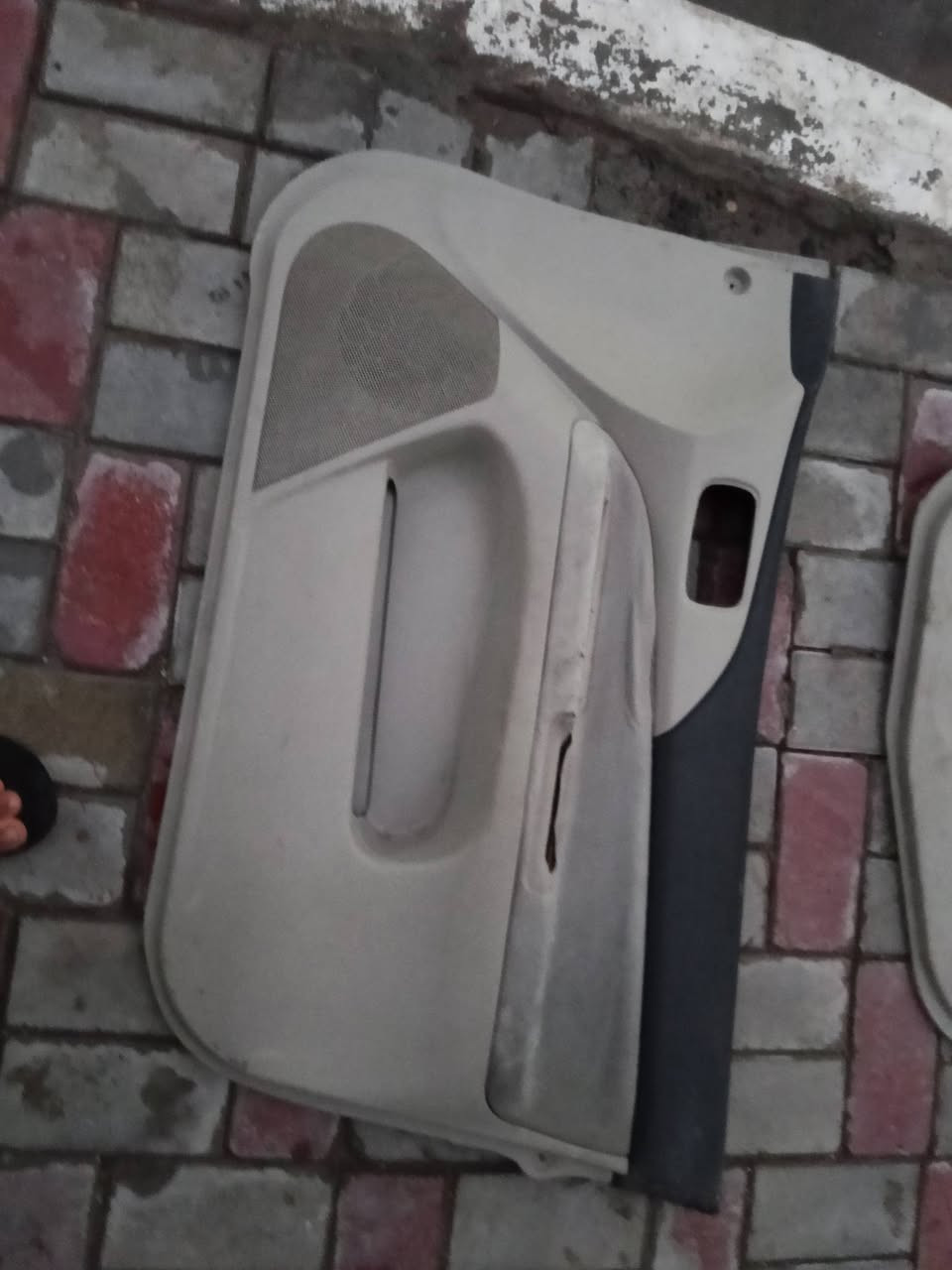 سلام عليكم  
لبيع ابطاين لانسر بومه نضيفات 
السعر 60الف بيه مجال 
*********** مكاني كربلاء
