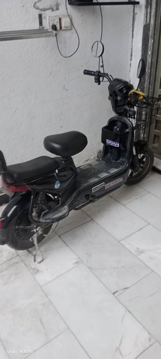 دراجه شحن السعر ٢٥٠ الاتصال باللرقم (***********)
