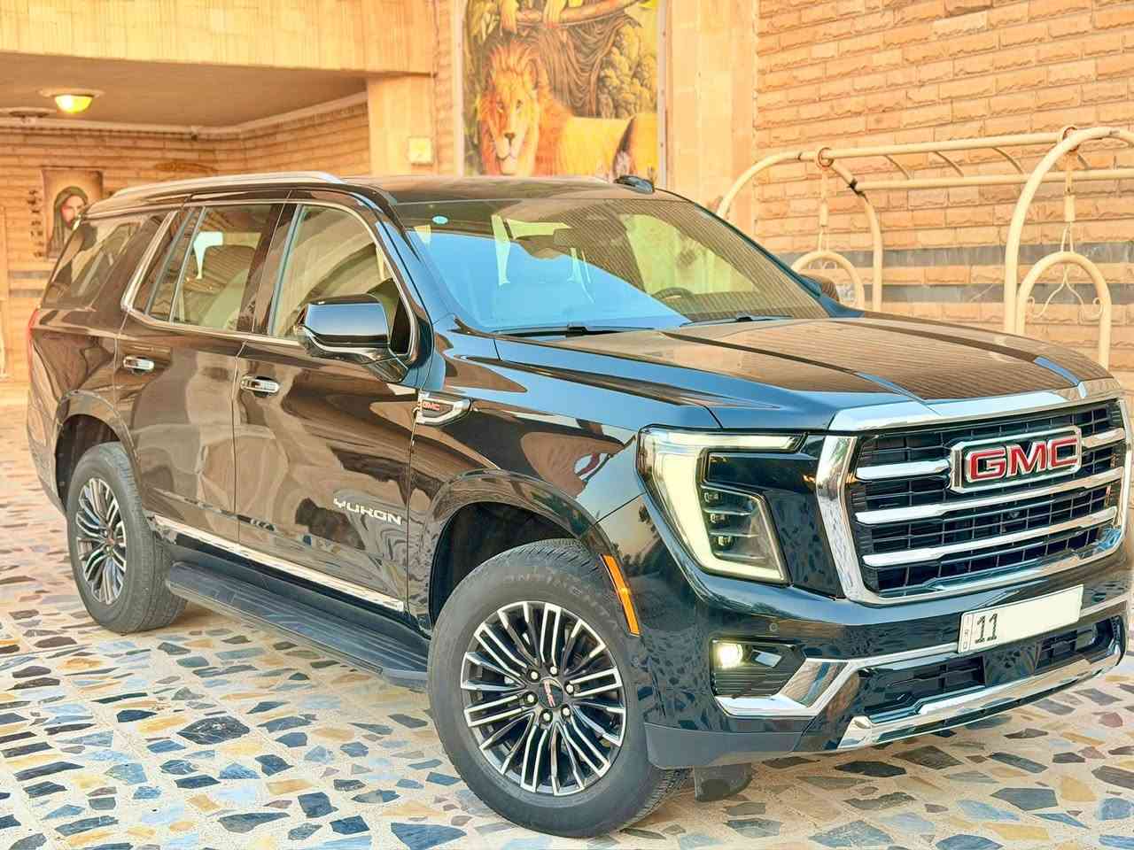 جمسي يوكن الفيشن🩶 GMC Yukon ELEVATION 2025 🤎
.خليجي وكالة المنصور
مغلفه PPF 
.ماشية 44 الف  كيلو
.موديل 2025
.حجم المحرك 5.3 V8 
.مفتاح التشغيل بصمة  
.تشغيل عن بعد 
.دفع ثنائي RWD
.اريل نفكيتر 
.حساسات أمامية 
.حساسات خلفية 
.لايت زينون + LED 
.دخول بصمة ذكي 
. حجم الاطار R20 
. اشارة في المرايا الجانبية وكهرباء 
. ا ABS 
. دشبول شاشة ديجيتال 
. شاشة Apple Car play 
. سماعات سستم صوت شركه BOSE
.كاميرا دوارة 
.الانارة الداخلية LED  
. مثبت السرعة Cruise 
.المودات والاوامر الصوتية 
.ا Bluetooth / T YPCE 
.مخرج منفذ الطاقة 
.فحص نظام السيارة 
.تتسع المقصورة ل 7 ركاب
.المقاعد جلد رصاصي اصلي ✨
.حركة مقعد السائق كهرباء 
.تجاوي متحركة 
. مثبت مقعد الطفل ISOFIX 
. 3 قطع تبريد 
. أوضاع القيادة Drive Mode 
.أوتو هولد Auto Hold 
. نظام مانع الانزلاق 
.حاملات الأكواب 
⛔️ رقم بغداد
العنوان📍بغداد:زيونة
للاستفسار اكثر عن المعلومات ℹ️ اتصل على الرقم ***********
