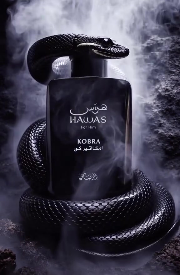 عطر هوس "كوبرا" (Hawas Kobra) هو إصدار يجمع بين الفخامة والجاذبية، ويُعد من العطور التي تعكس القوة والغموض، مستوحى من روح المغامرة والتميز.
​إليك التفاصيل الكاملة للنوتات العطرية والمميزات:
​الهرم العطري (نوتات العطر)
​يتميز العطر بتوليفة عطرية متدرجة تمنحه طابعاً فريداً:
​الافتتاحية (النوتات العليا): تبدأ برائحة منعشة وفواحة من الحمضيات الممزوجة بلمسة من التفاح الأخضر، مما يعطي إحساساً فورياً بالحيوية والطاقة.
​القلب (النوتات الوسطى): ينتقل العطر إلى قلب دافئ يحتوي على التوابل الناعمة مثل الهيل والقرفة، مع لمسات خفيفة من الأزهار التي توازن حدة التوابل.
​القاعدة (النوتات الأساسية): تستقر الرائحة على قاعدة قوية ومستدامة من خشب الصندل، العنبر، والمسك، مما يمنح العطر ثباتاً عالياً ورائحة رجولية جذابة تدوم طويلاً.
​معلومات إضافية عن المنتج
​التركيز: Eau de Parfum (أو دي بارفيوم)، مما يضمن ثباتاً ممتازاً وفوحاناً ملحوظاً.
​الحجم: 100 مل (3.38 أونصة سائلة).
​التصميم: يأتي في زجاجة سوداء أنيقة توحي بالفخامة، مع غطاء معدني وتفاصيل مستوحاة من جلد الأفعى (الكوبرا) لتعزيز مفهوم القوة والسيطرة.
​الاستخدام: مثالي للمناسبات الرسمية والمسائية، كما يمكن استخدامه يومياً لمن يفضلون الروائح القوية والمميزة.
​لماذا يُنصح به؟
​يعتبر خياراً رائعاً لمن يبحث عن عطر يجمع بين الانتعاش في البداية والعمق الخشبي في النهاية، وهو مصمم ليدوم طويلاً على الملابس والجلد، مما يجعله استثماراً جيداً لمجموعتك العطرية.

متوفر الان لدى سامي للعطور ومواد التجميل 
____________________________

العنوان:🔻العراق الموصل حي الكرامة🔻

‏‎يوجد لدينا توصيل لكافة أنحاء العراق🚚

‏‎للطلب او الاستفسار (واتساب ) 👇

❇️☎️0️⃣7️⃣7️⃣0️⃣7️⃣4️⃣4️⃣9️⃣2️⃣5️⃣8️⃣

☎️0️⃣7️⃣5️⃣0️⃣3️⃣3️⃣2️⃣5️⃣9️⃣8️⃣8️⃣

او مراسلتنا على بريد الصفحة الان📥

‏‎🔱 تسعدنا زيارتكم 🔱

‏‎سامي للعطور ومواد التجميل 😘
وجهتكم الاولى لعالم العطور والتجميل❤️
الحجز مفتوح والاستلام خلال يومين فقط↪️

عنوان الكوزمتك على خرائط كوكل👇📍🗺️

https://maps.app.goo.gl/jk3FJXKeUUixF3oT8

 رابط الإنستغرام 👇

https://www.instagram.com/sami_perfumes0

رابط التيك توك 👇

https://www.tiktok.com/@samiperfumesandcosmetics


**إذا كنت صاحب هذا الإعلان وتريد حذفه لأي سبب، رجاءا أرسل رسالة إلى الدعم الفني**