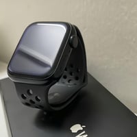 ساعة آبل نايك • يدعم شريحة • بطارية٩٢٪