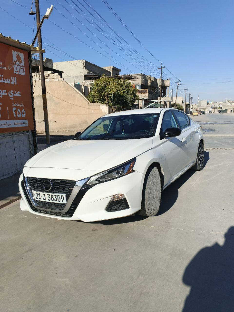 مكلف بل نشر 
نيسان التما موديل 21 sr
كلين شرط اي حادث ما بيها 
فول مواصفات 
اي تفاصيل للسوال 
اتصال على ***********
