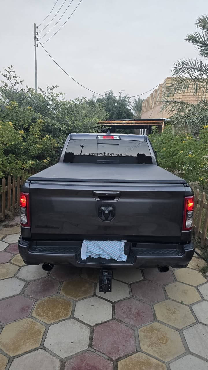 السلام عليكم رام بك هورن موديل ٢٢رقم اربيل حادثه جاملغ وبنيد باب طويل بدي قصير المرغوب السياره ماشيه ٤٠ مكان السياره بالبصره قظاء المدينه اللون نفطي السعر ٢٧٥وبيه مجال للشراي سياره خير من الله احلى من الصور رقمي ***********
