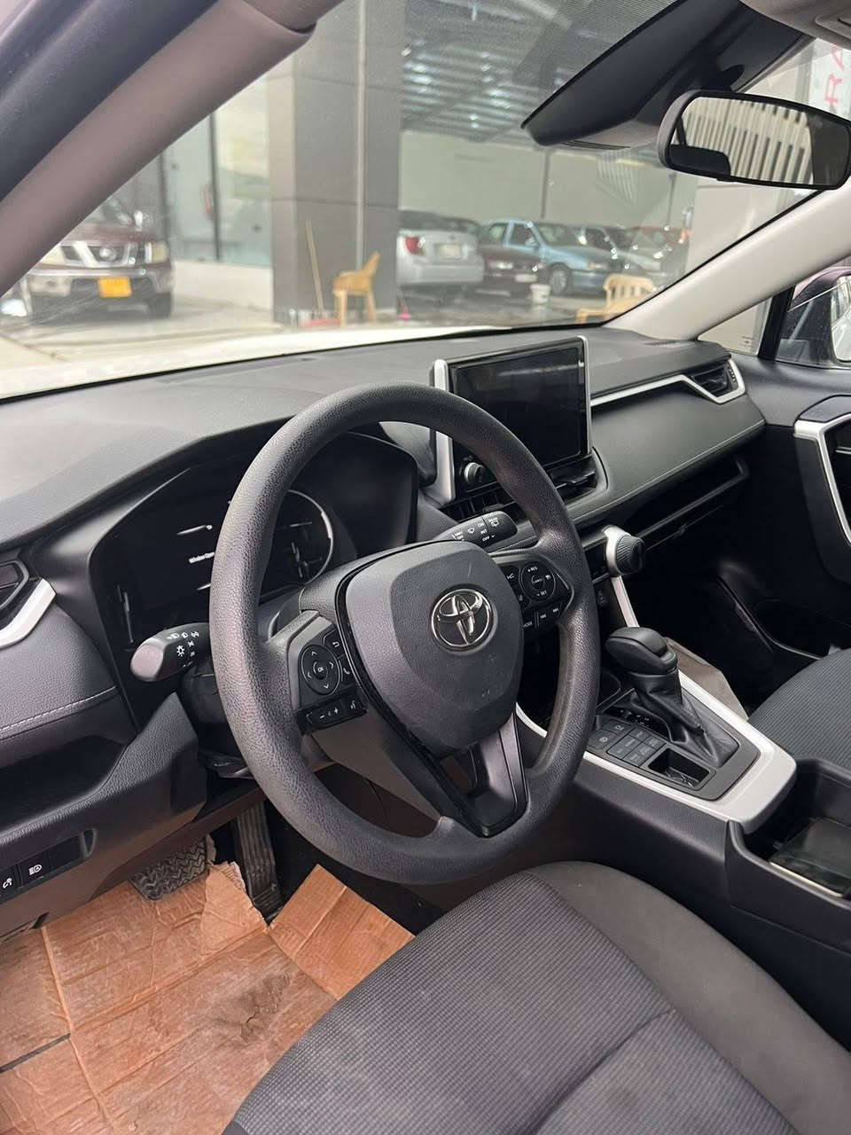 رافور موديل ٢٠٢٣ مواصفات LE ADW ماشيه ٤١الف مايل رقم كاتي شرط رقم  أربيل دهوك  سليماني بنسبة صبغ جاملوغ سايق وجاملوغ سكن راس بونيت هلال جاملوغ خلفي تعديل حجر بيئه رادار كل بشرط  ارباك استيرين بردة طاك مرجع سستم رقم شانصي مرفق مع نشر  مكان سيارة قضاء بردةرش سعر ١٨٠ ورقه مجال موبايل *********** واتس اب فايبر
