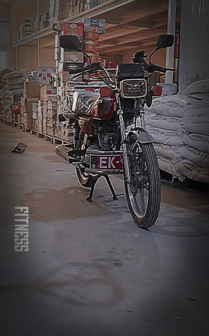 سلام عليكم دراجة للبيع يراني دراجة نضيفة مووديل 2019 اوراق اوصولي حيلل نضيفة  
هاذا رقم ***********
