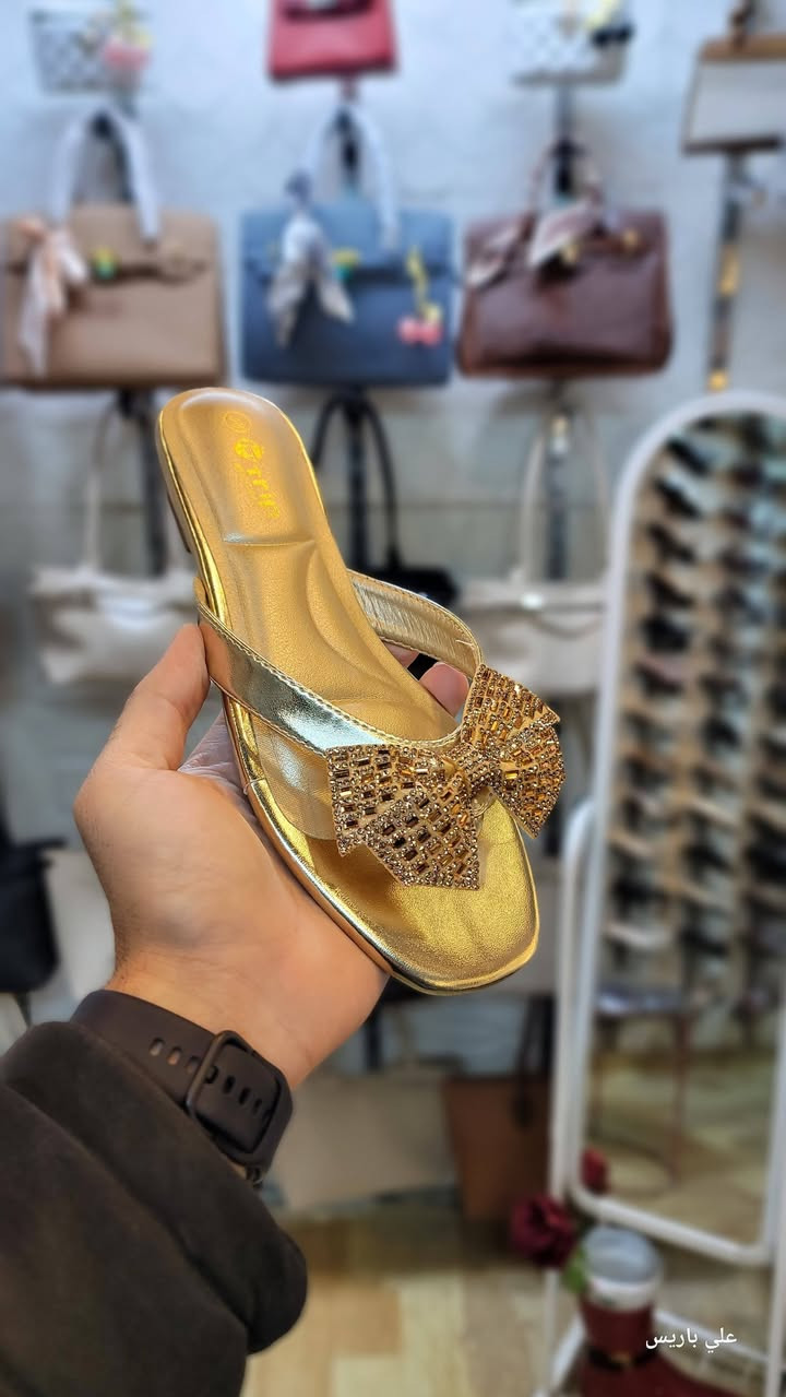 #جديد_علي_باريس✔️
شحاطة نسائي كوالتي عالي  ..طبي...شي راقي...
#السعر_10_الاف_فقط
#قياسات_كاملة_٣٧_٤١
#العنوان_السوق_الكبير_مقابل_ازياء_الحاج_ممي_مقابل_ابودعاء_للفرفوري


**إذا كنت صاحب هذا الإعلان وتريد حذفه لأي سبب، رجاءا أرسل رسالة إلى الدعم الفني**