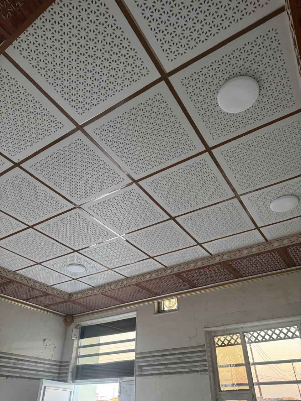 رمضان كريم  دار للبيع بحي سبل ثانيه زراعي مساحته 200 متر بناء حديث صب كونكريت ما مسكون قرب المدرسه جاهز ماي مجاري كهرباء مشمول بطويب يتكون من 2غرف نوم أو صاله ومطبخ واستقبال ومجموعة صحيات لاستفسار واتساب ***********
