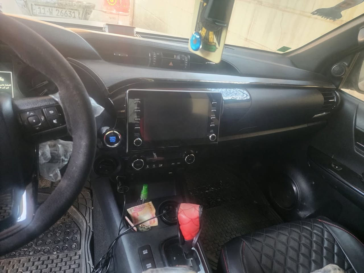 السلام عليكم
تويوتا هايلوكس افنجر 2021 رقم المثنى مميز   لون ابيض صدفي
محرك 4000 V6 
السيارة فول مواصفات للاخير  كامره خلفيه 
💥بصمة ابواب 
💥نظام ECO (تقليل صرف البانزين)
💥نظام POWER (تشغيل المحرك بكامل العزم)
💥نظام ECO الذكي(اوتماتيكي)
💥شاشة قيادة 
💥شاشة ذكية 
💥تحكم ستيرن جهتين 
💥لايت زنون 
💥لد نهاري/ليلي
💥كشاف ضباب امامي 
💥كشاف ضباب خلفي 
💥نظام دفع رباعي 4×4 
💥اشاير بالمراية 
💥تبريد قطعتين 
💥ججام اوتوماتيك 
💥اضاءة ذكية اوتوماتيك
💥كير اوتوماتيك
🔥السياره مكفوله كفاله عامه عدا بارد اصبعين  الباب خلف السائق
🔥مكان الحلة
***********
السعر 320
