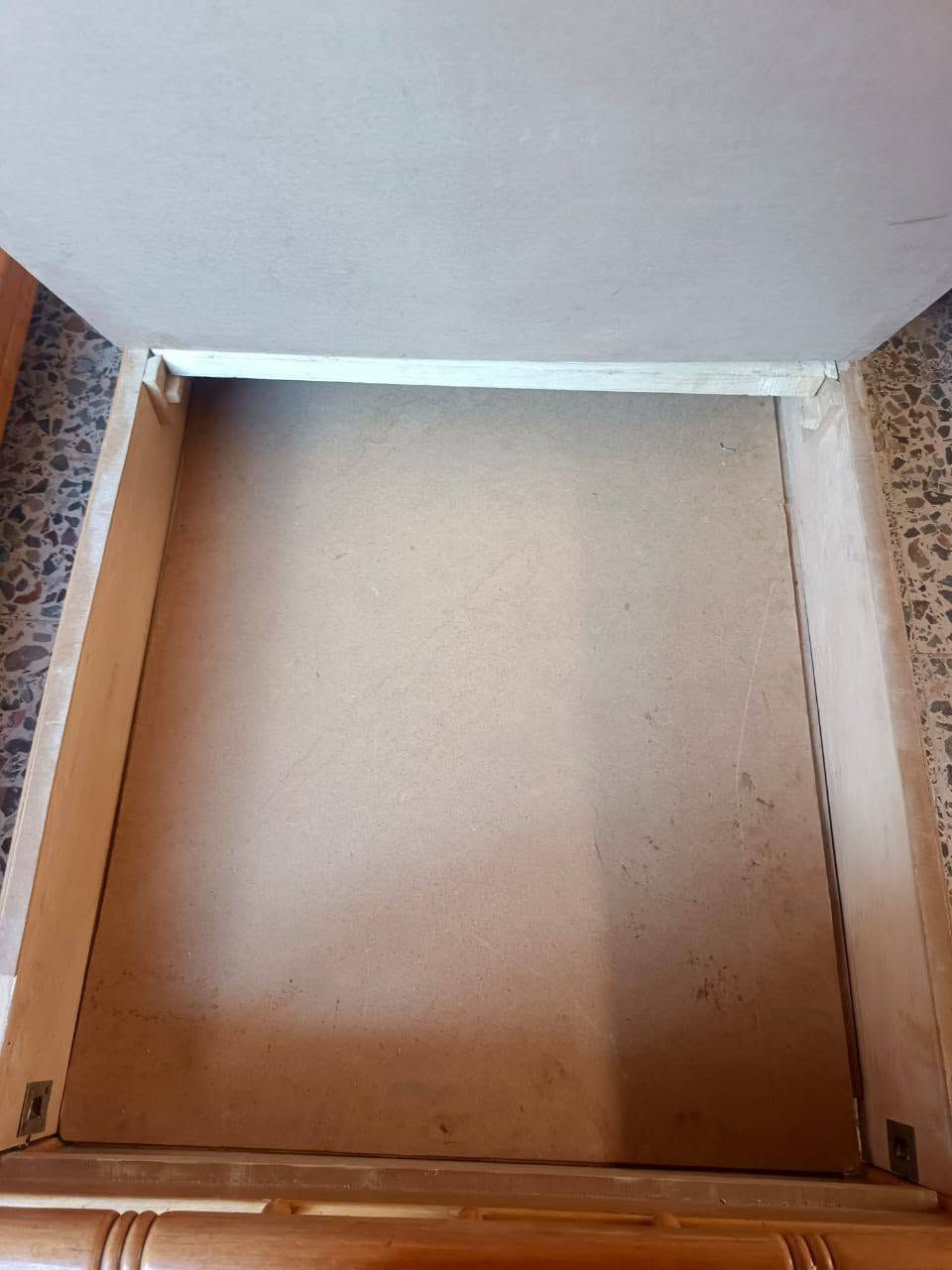 يا جبار للبيع تختين مفارد خشب زان صبايط صندوق اخوات جداد
للتواصل 0945043245


**إذا كنت صاحب هذا الإعلان وتريد حذفه لأي سبب، رجاءا أرسل رسالة إلى الدعم الفني**