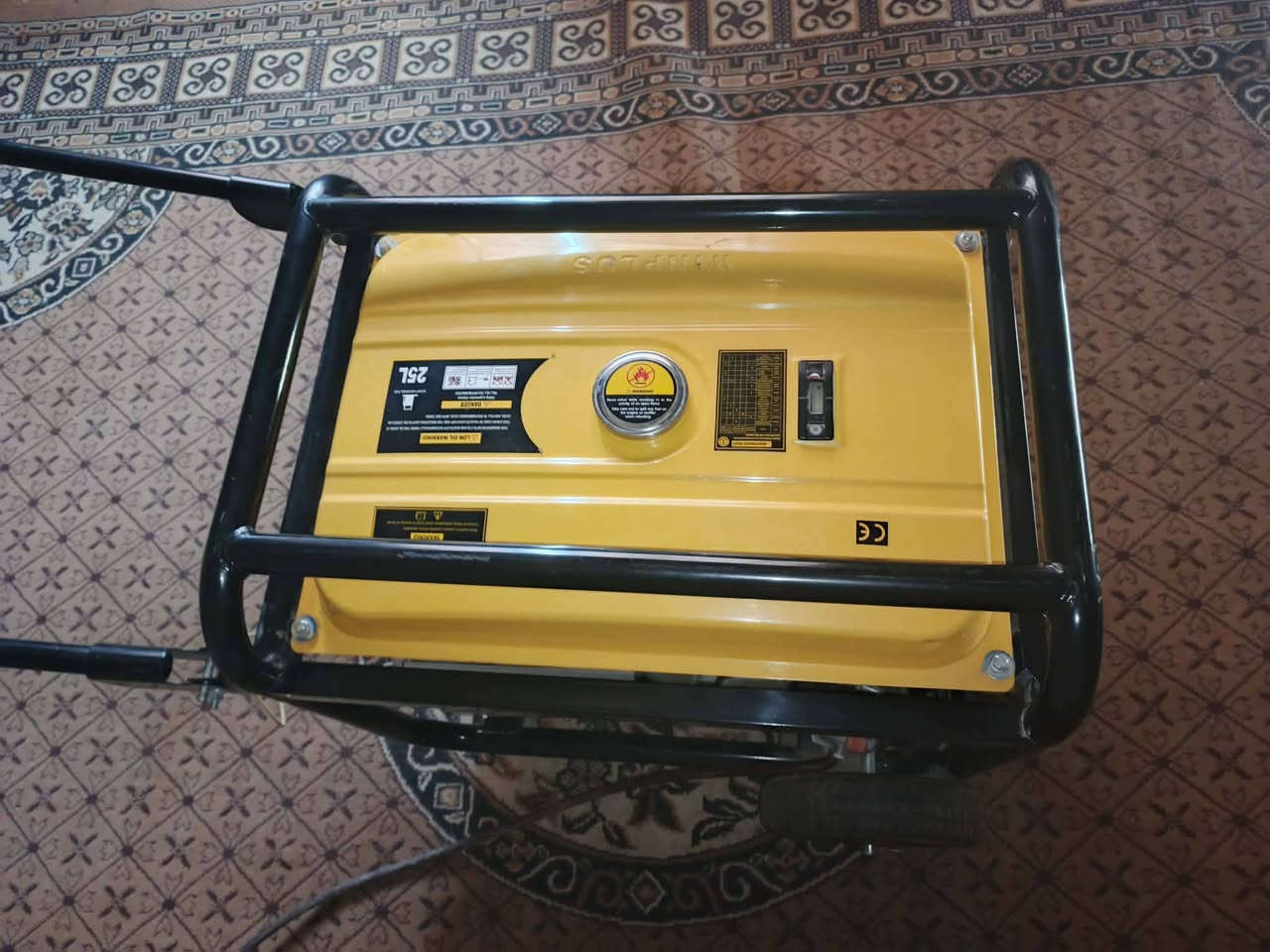 مولدة للبيع جديدة استخدام قليل جدا  غير متواجد. على الى الفيس للستفسار
***********
