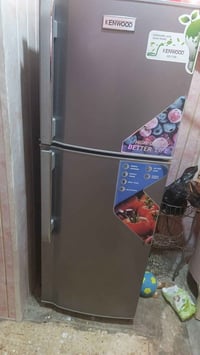 ثلاجة • للبيع