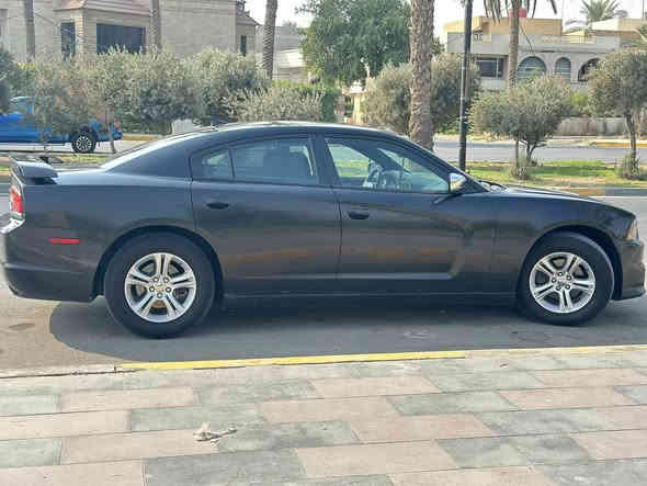 السلام عليكم 
جارجر 2014 وارد امريكي كلين 
رقم اربيل باسمي تحويل مباشر
كامرا وحساسات خلفية 
محرك 3600
كير عصة
مكفولة من الصبغ والضربة
عدا بارد بالجاملغ الامامي الايمن 
السيارة ماشية تقريبا 230 
محرك گير تبريد صدر كهربائيات كلهة بلادية ومكفولة
تخم تاير جديد 
السيارة استخدام شخصي 
ممشتغلة خط ابد 
على ايدي من 2018
السيارة عليهة منظومة غاز يعني انسة شي اسمة صرف فلوس 
بيهة منظومة زنون بالليل انارتهة تخبل 
السعر 153 ورقة 
رقم الموبايل ***********
مكان السيارة بغداد / الدورة
