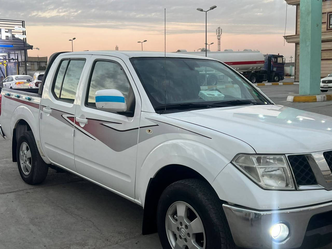 سلام عليكم بيكم نيفاره 2014بصرة تحويل عنوان بصره سنويه ل27  مكينه مفتوحه مشتغلينها شغل درجه اوله وبيها طخه زغيره وشويه من البنيد صبغ والاجاملغ بصفحه الايمن بي صبغ سياره حداديه تبريد تخم تاير لايتات بلوجكتر زهون سياره جاهزه مابيها نقص 

رقم*********** العنوان البصرة البصرة, العراق
