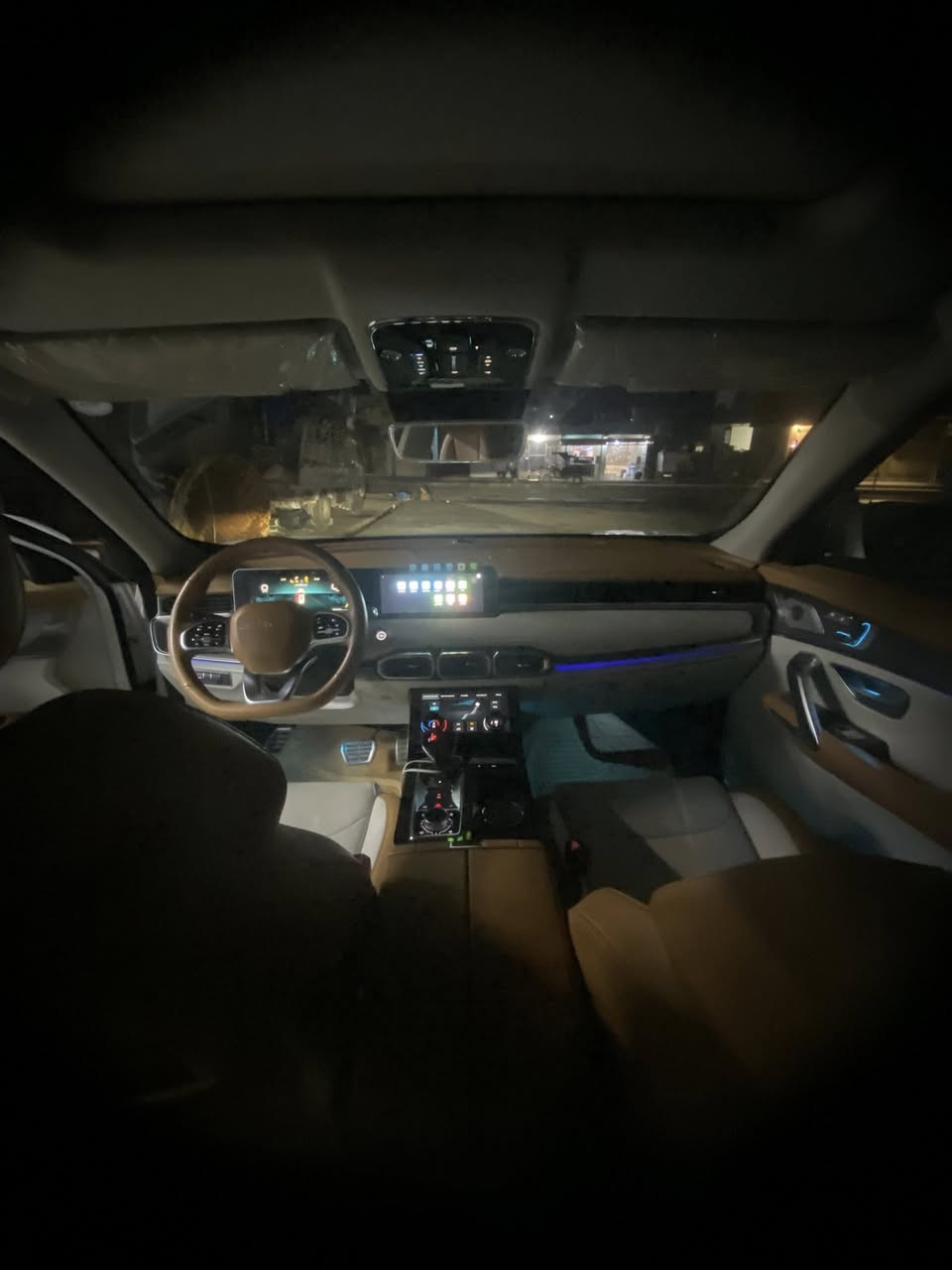 جيتور s70 فول موصفات بانراما 6كامرات 360 درجه سياره مواصفاته معروفه محرك 4بستم تيربوو بيهه ضرر قليل من وره رقم سليمانيه بسمي رقم موبايل ***********
