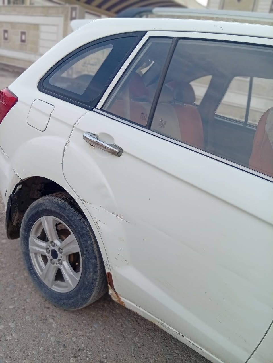 ليفان x60 موديل 2013 رقم نكليزي مثنى محرك بيكاجو 1800 اوتو سعره 53 مجال قليل ***********
