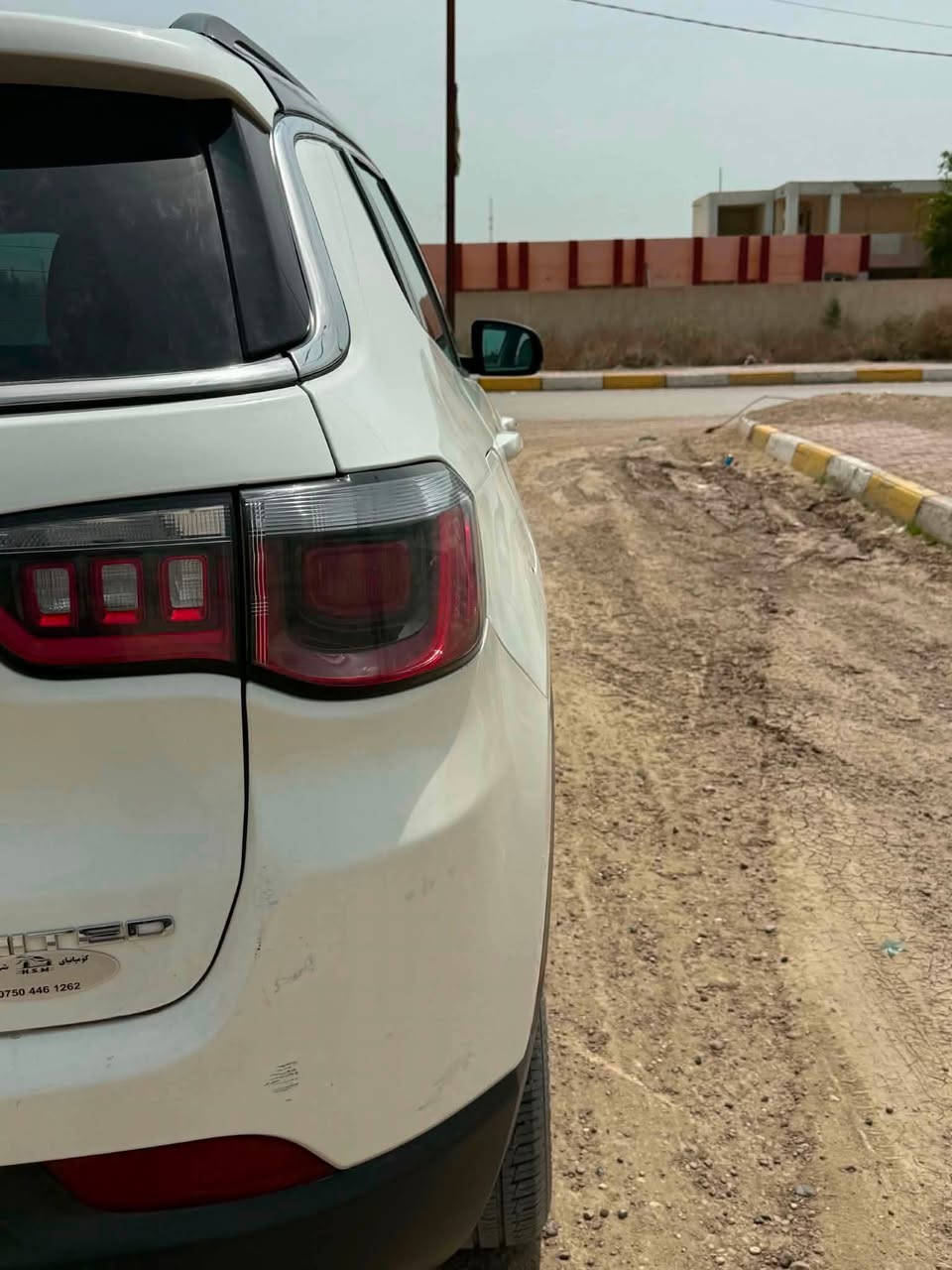 لأصحاب الذوق الرفيع والباحثين عن التميز، متوفرة الآن سيارة جيب كومباس (Jeep Compass) موديل 2020، فئة "لمتد" (Limited) الغنية عن التعريف، بحالة ممتازة جداً.
🔥 أبرز المواصفات:
✅ موديل: 2020
✅ الفئة: لمتد (Limited)
✅ المحرك: [: 2.4L]
✅ اللون الخارجي: أبيض صدفي
✅ المقصورة الداخلية: جلد ليميتد بلونين (أبيض وأسود) فخم ونظيف جداً،
✅ [130الف]ميل فقط!
✅ بصمة تشغيل ودخول ذكي.
✅ شاشة عرض كبيرة مع كاميرا خلفية.
✅ رادار جانبي 
حالة السيارة : موضحه بصور 
رقم شاصي :3C4NJCCB6LT128932
📍 بابل قضاء الاسكندرية 
سعر12000$ وبيها مجال (120 ورقه)
رقم الهاتف: ***********
