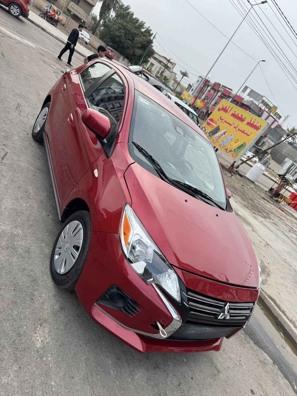 السلام عليكم لبيع ميراج مديل 24 وارد امريكي
ماشيه 23
مواصفاتها معروفه 
سياره جاهزه مابيها نقص ضرر بنيد وجاملغ 
منفيس بسمي بدون رقم رقمها يكلف 11 ورقه
العنوان بغداد البلديات ***********
