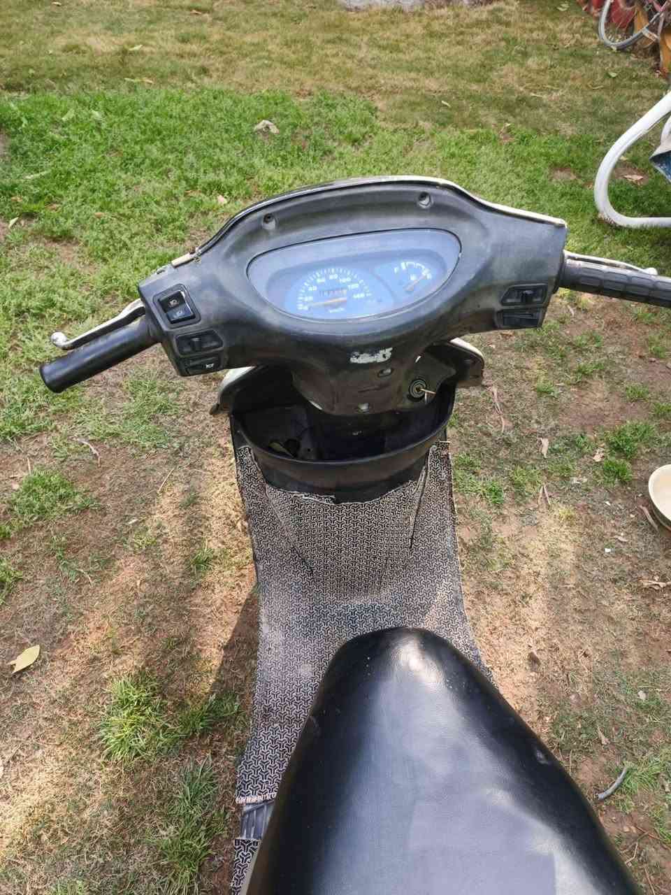 السلام عليكم 🤍
دراجة لبيع كامكو ياباني 
دراجه حلـِۈۋ‏وھّ ونضيفة لبيع طافية
السعر 200 وبي مجال 
رقم ***********
