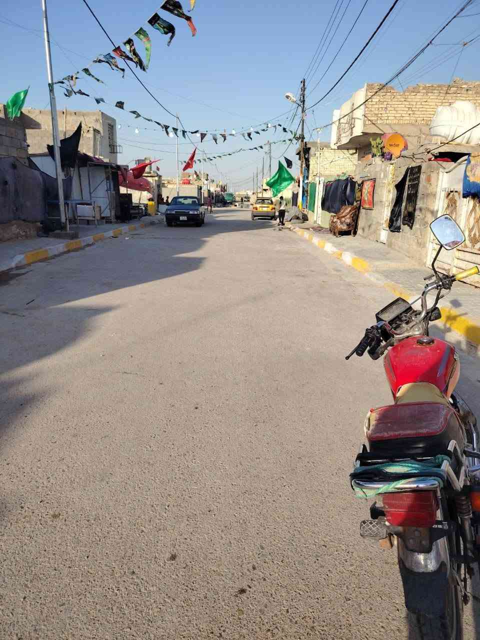 قطع ارض للبيع مكان حي طارق قديم قرب حسينه عاشؤر. بفرع السمجه. مساحه. 100م السعر18 وبيها مجال رقم الهاتف ***********
